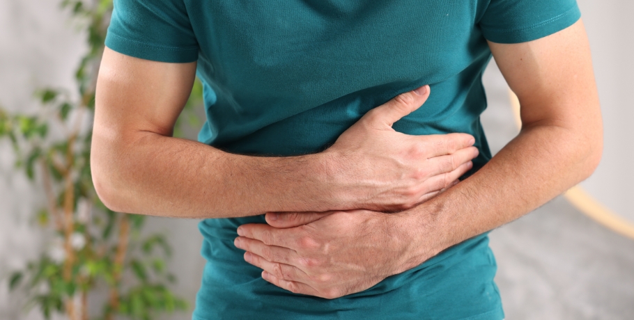 SIBO – Orsak, symtom och effektivt protokoll för att återställa tarmbalansen